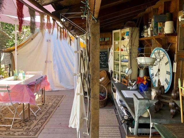 Отель La Boheme Living Лос-Анджелес Экстерьер фото